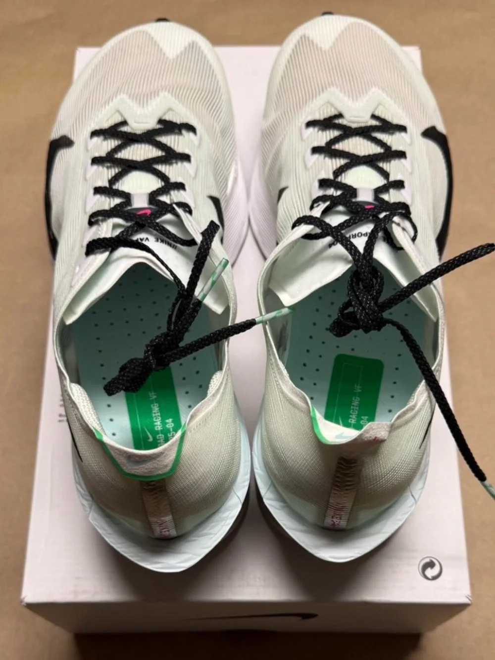 Nike Zoom X Vaporfly Next 4% Hyper Pink Mint Foam Men’s 15 running shoes NEW!